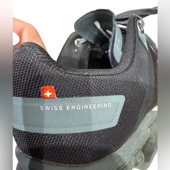 Men’s ON Cloudflow running shoes grey/black size 9. Worn - Picture 10 of 10